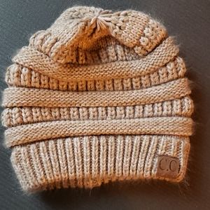 Womens Knit C.C Beanie